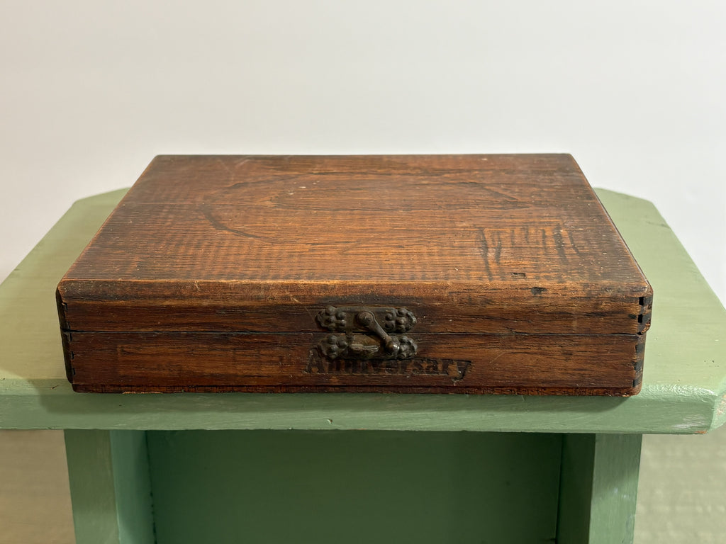 Antique Pennsylvania "Anniversary Golden Veil" Hand-Made Cigar Box — Dovetailed Oak with Brass Latch