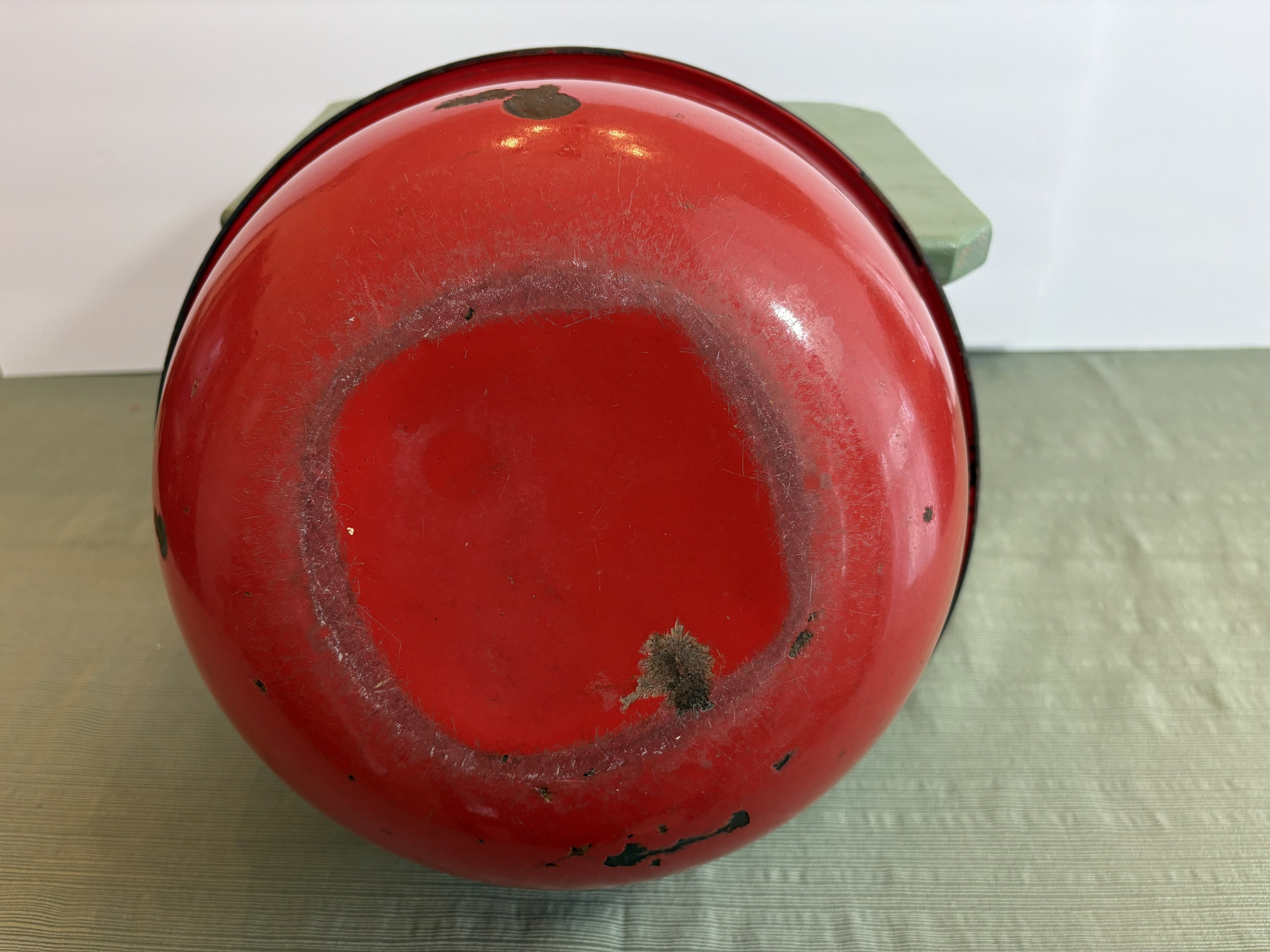 Vintage Red and Black Enamelware Nesting Mixing Bowl — Large Mid-Century Farmhouse Kitchen Bowl