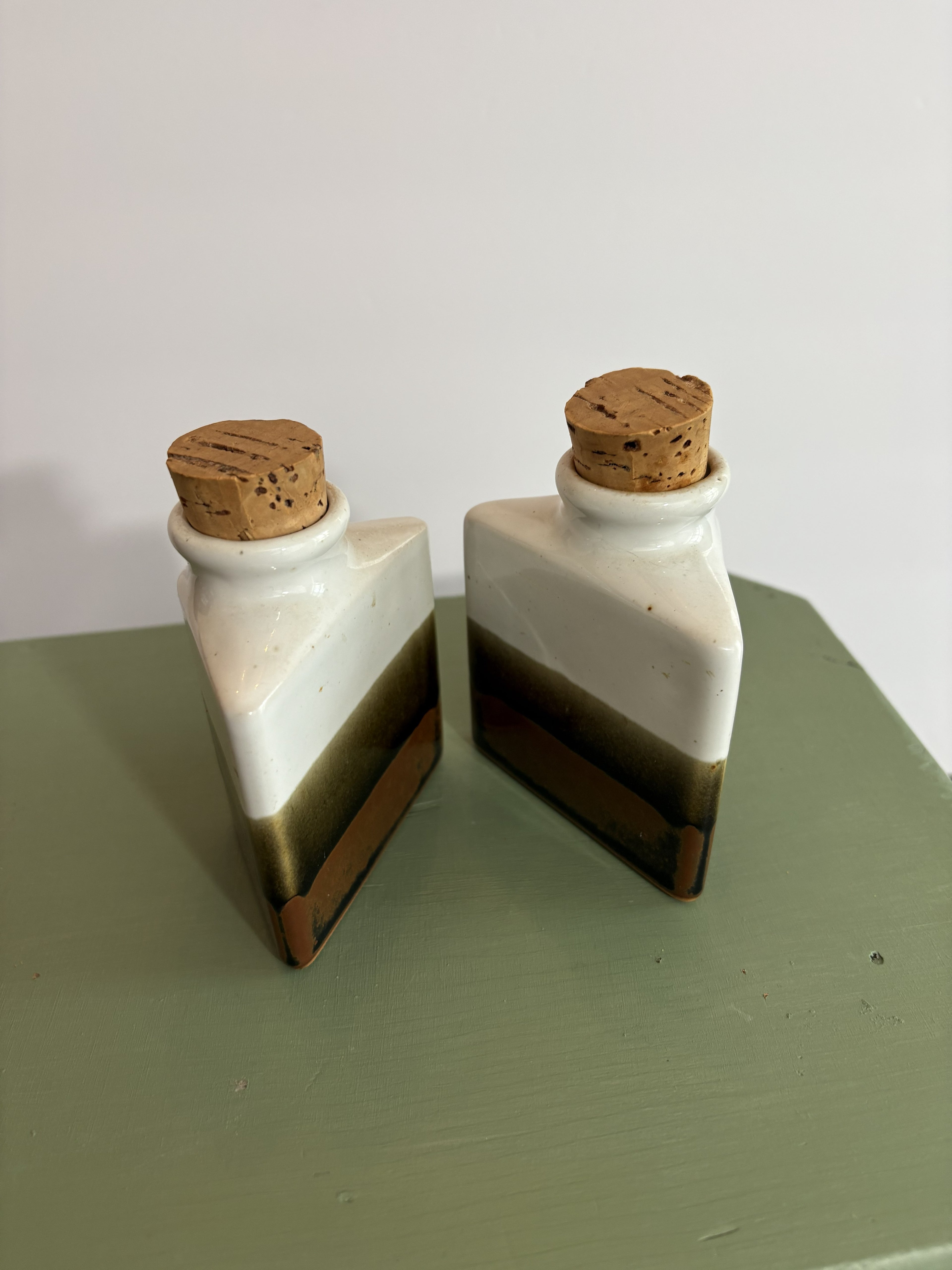 Stoneware Oil and Vinegar Cruet Set — Interlocking Triangular Pottery Bottles with Cork Stoppers